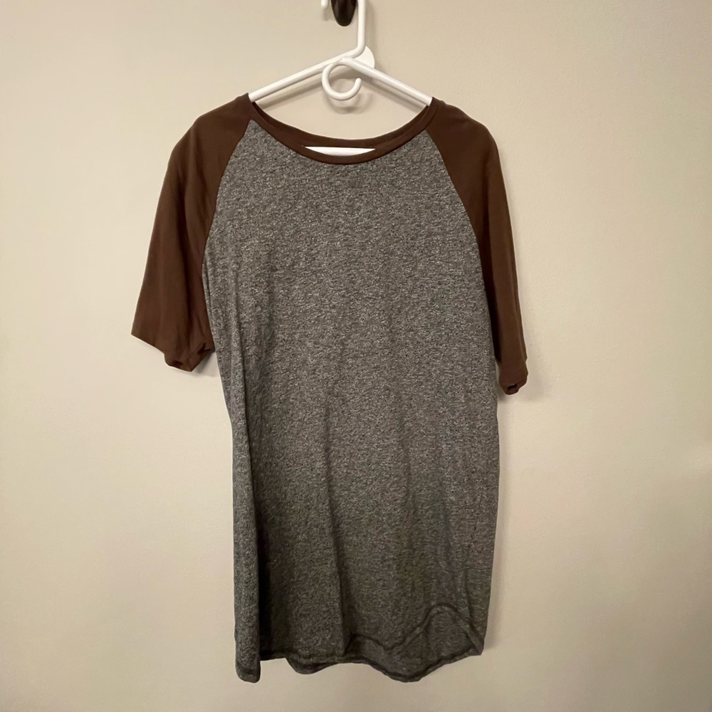 PacSun Mens L Large Long Tee Shirt Casual Brown Grey